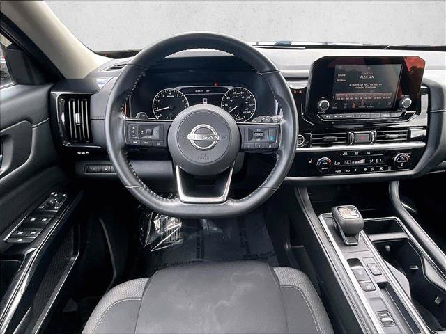 Used 2022 Nissan Pathfinder SV FWD image 7