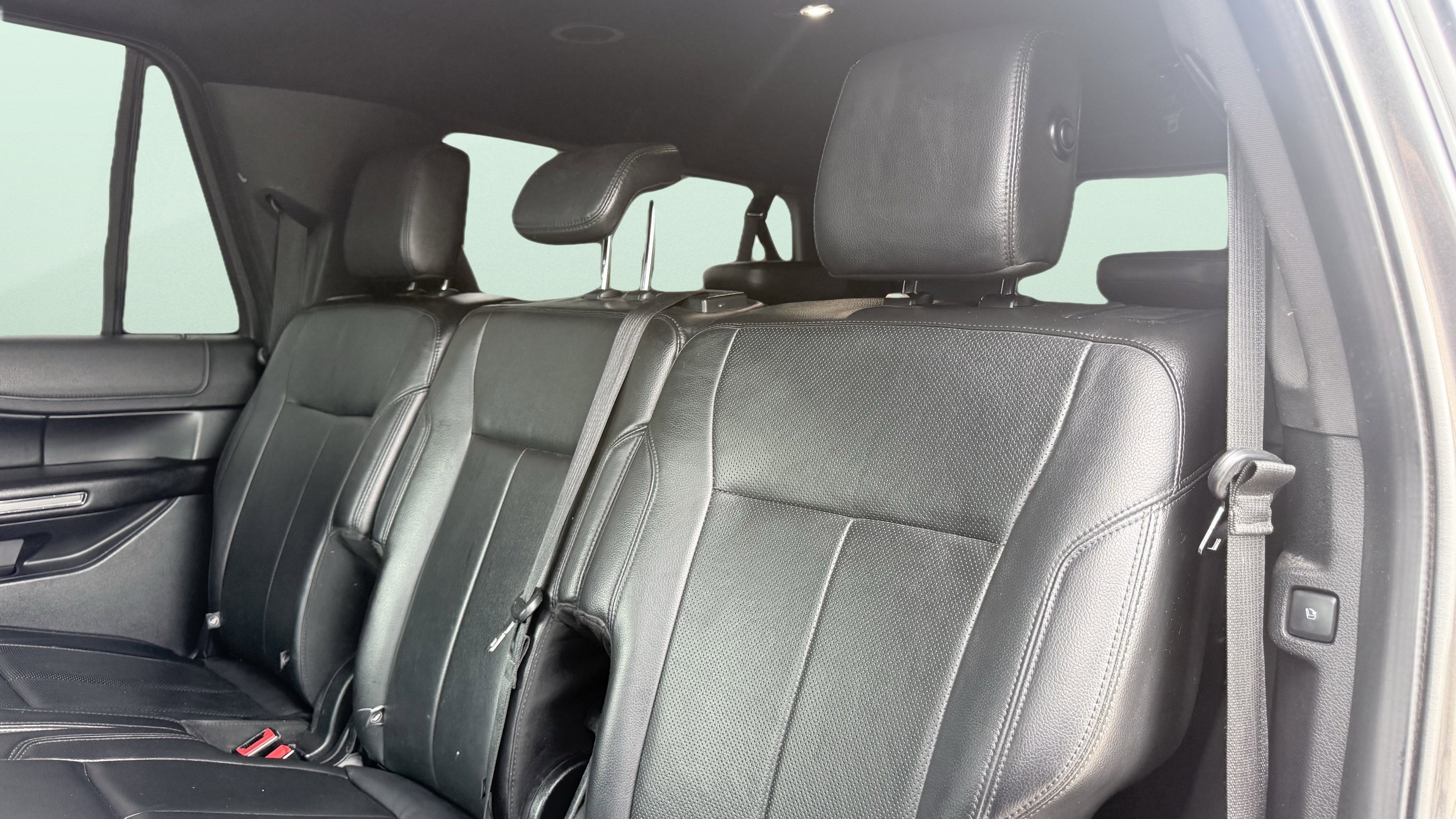 Used 2018 Ford Expedition Max XLT w/ Equipment Group 202A RWD image 36