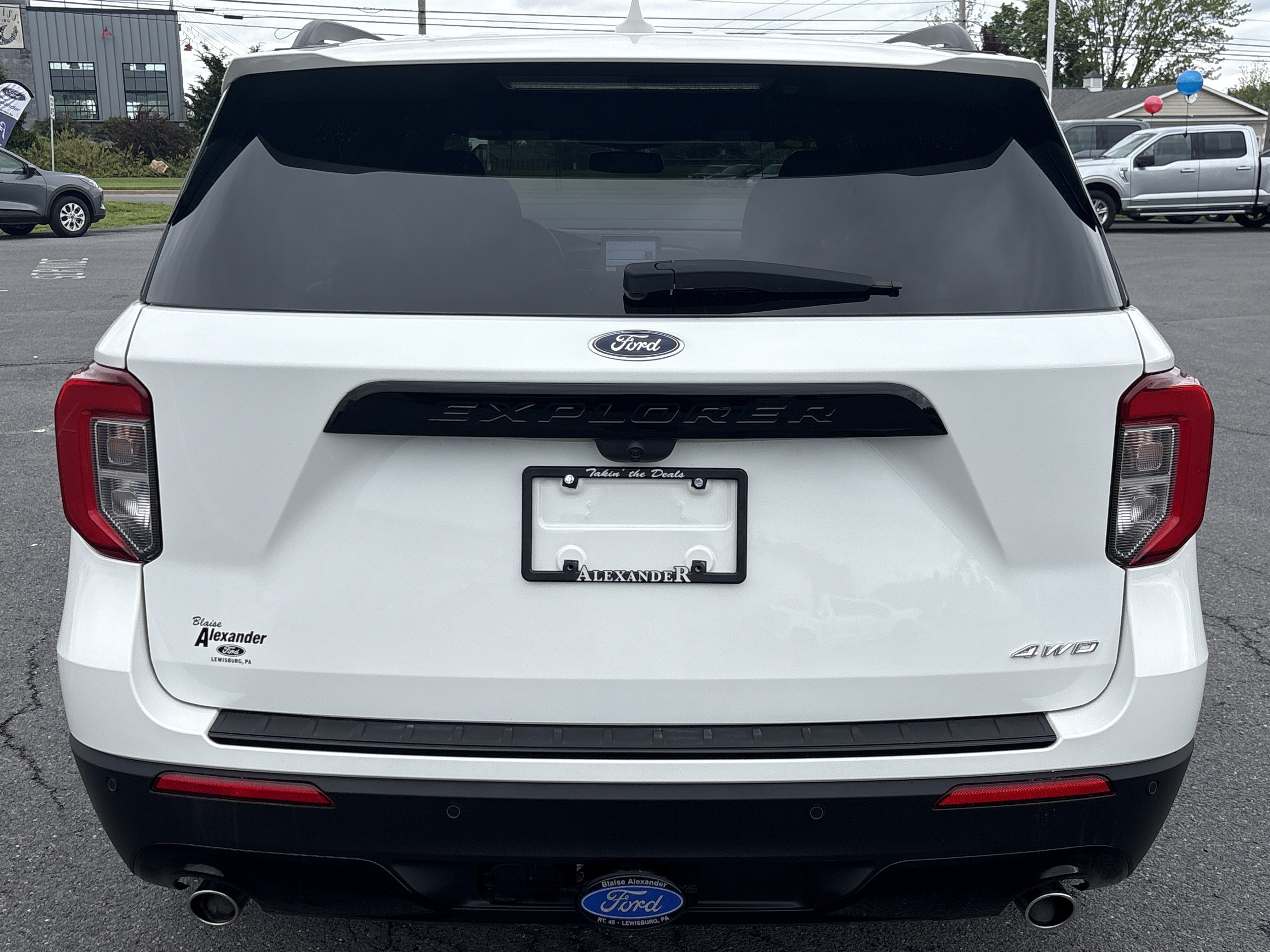 Used 2023 Ford Explorer ST-Line w/ Class IV Trailer Tow Package AWD/4WD image 6