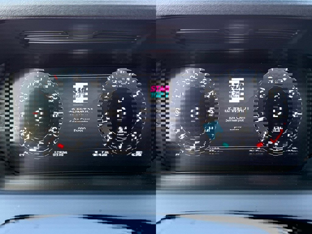 Used 2025 Land Rover Discovery Sport Dynamic SE image 32