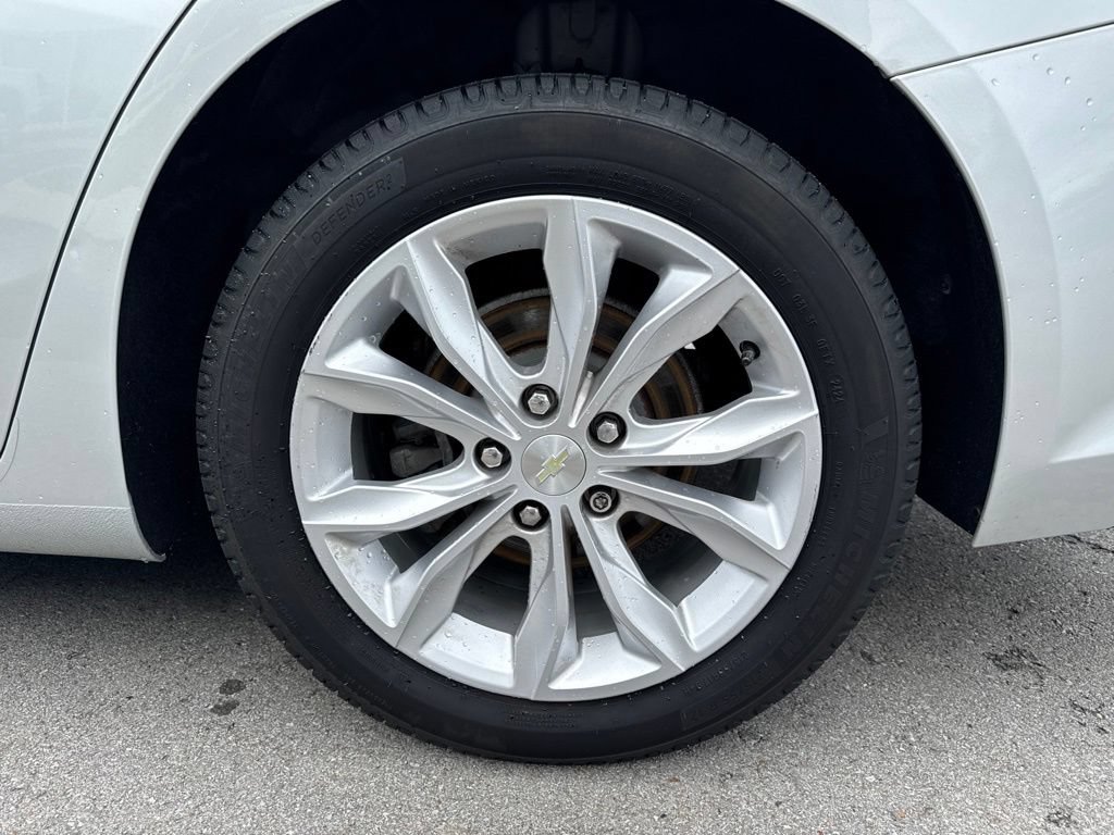 Used 2019 Chevrolet Malibu LT FWD image 25