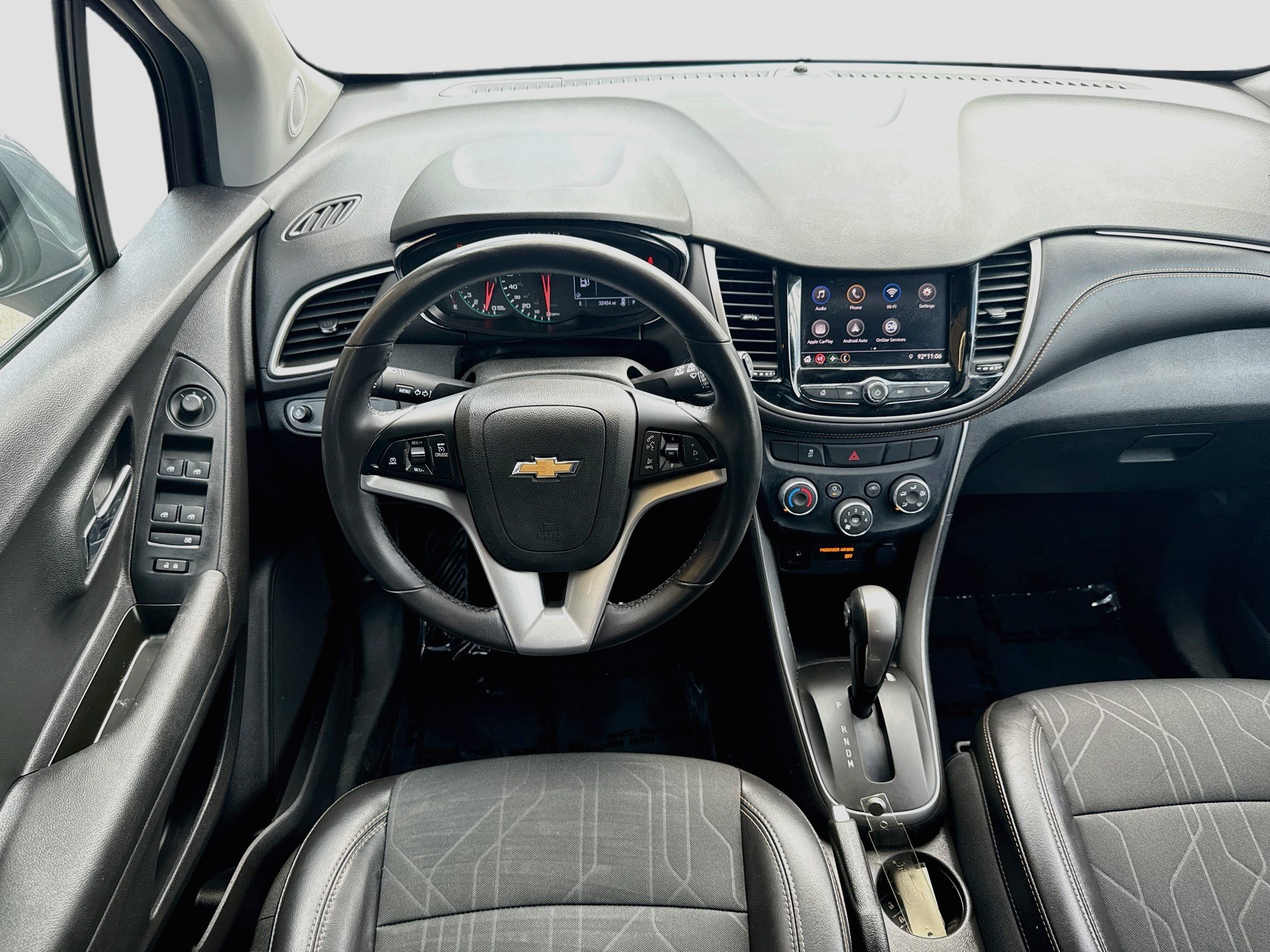 Used 2020 Chevrolet Trax LT w/ Driver Confidence Package FWD image 20