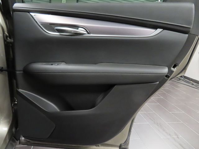Certified 2022 Cadillac XT5 Luxury FWD image 11