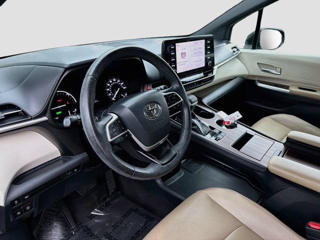 Used 2021 Toyota Sienna XLE FWD image 8