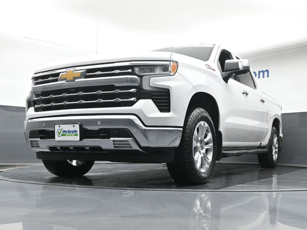 Used 2025 Chevrolet Silverado 1500 LTZ w/ LTZ Premium Package image 6