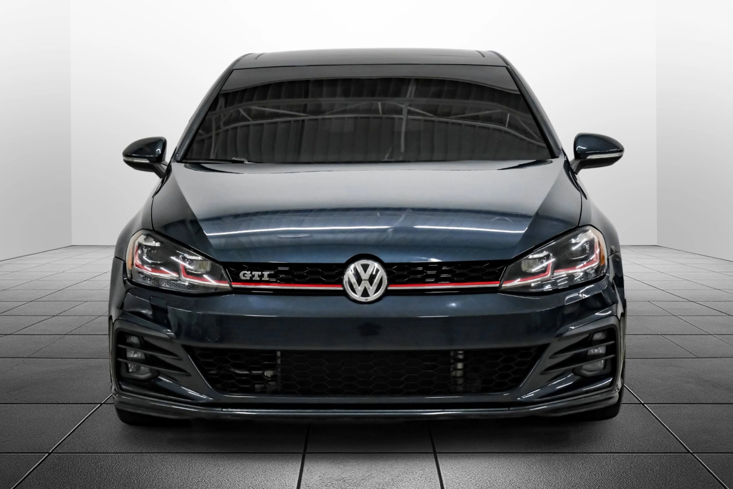 Used 2019 Volkswagen GTI SE FWD image 6