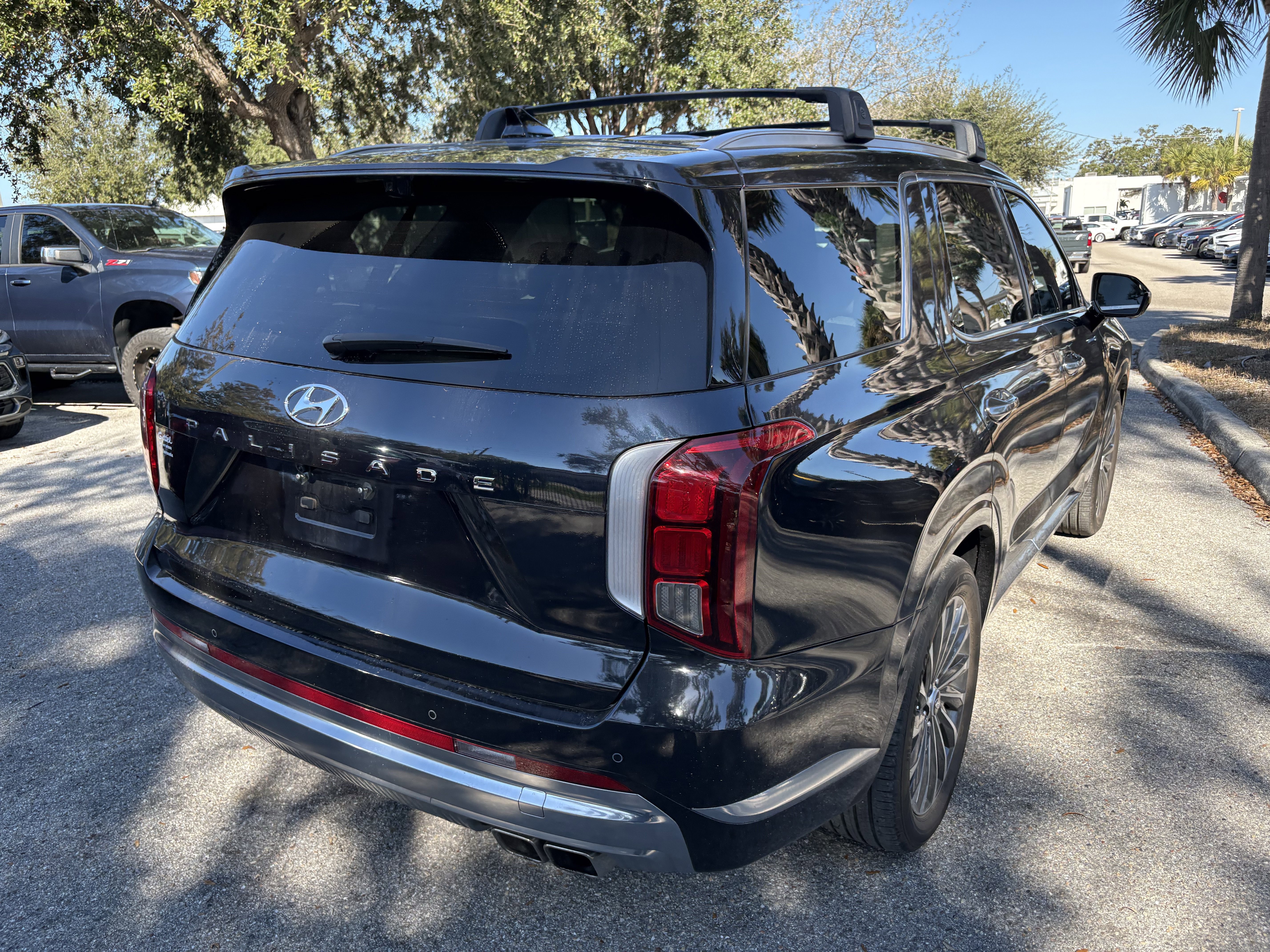 Used 2024 Hyundai Palisade Calligraphy image 7