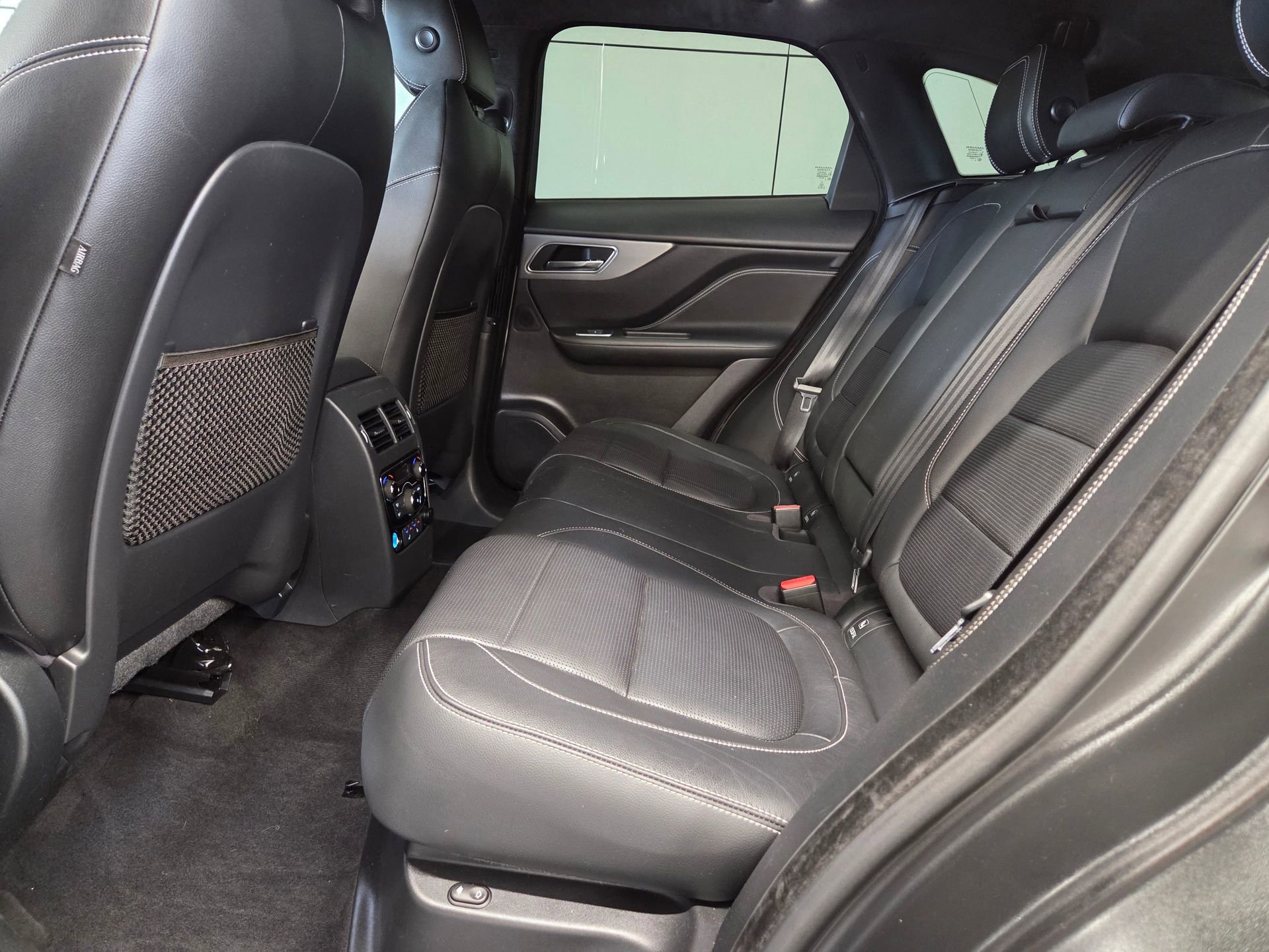 Used 2019 Jaguar F-PACE S image 11