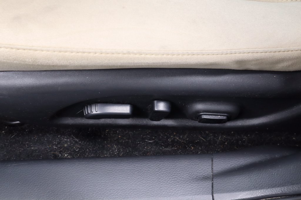 Used 2015 Nissan Altima 2.5 SV FWD image 25