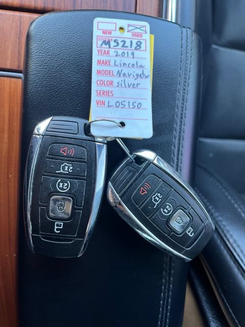 Used 2019 Lincoln Navigator Premiere AWD/4WD image 50