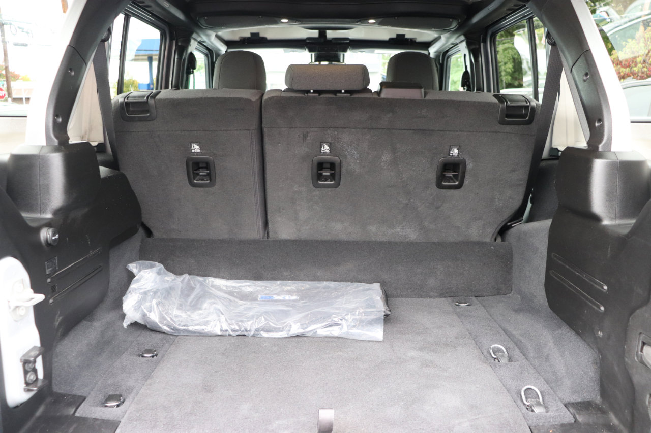 Used 2024 Jeep Wrangler Sahara image 47
