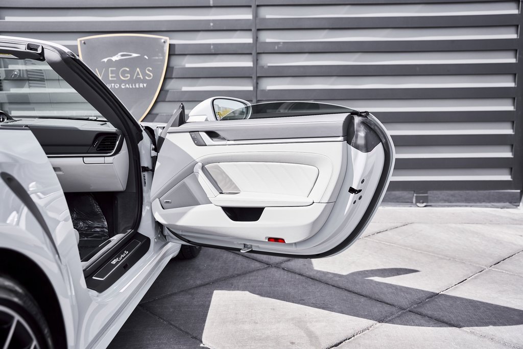 Used 2025 Porsche 911 Turbo S image 24