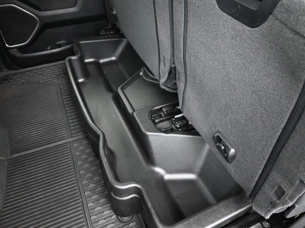 Used 2020 RAM 1500 Laramie w/ Sport Appearance Package image 20