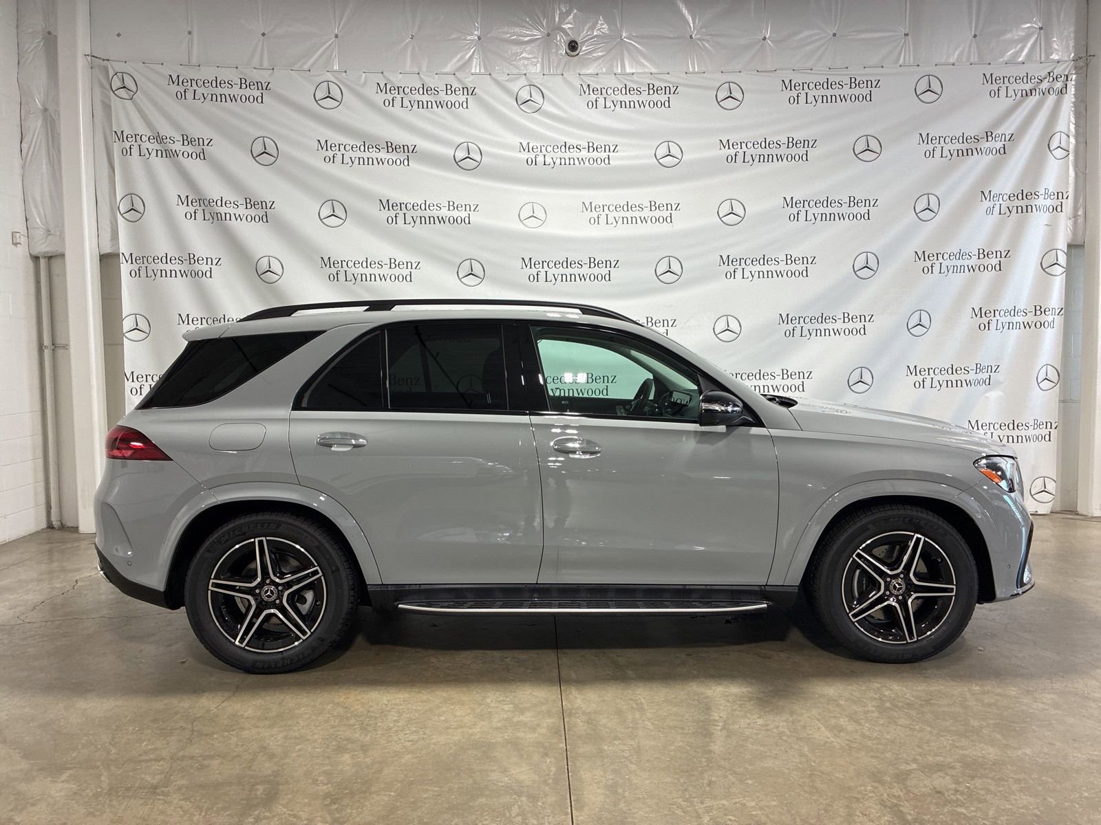 New 2026 Mercedes-Benz GLE 450 4MATIC image 3