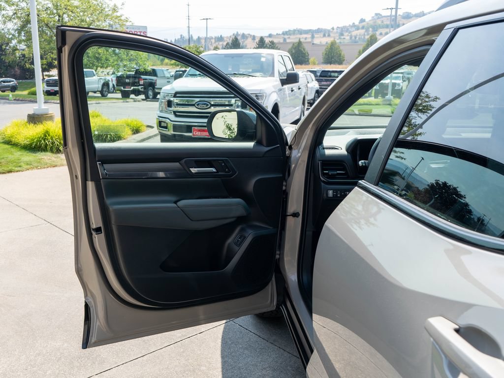 Certified 2026 GMC Terrain AT4 AWD/4WD image 16