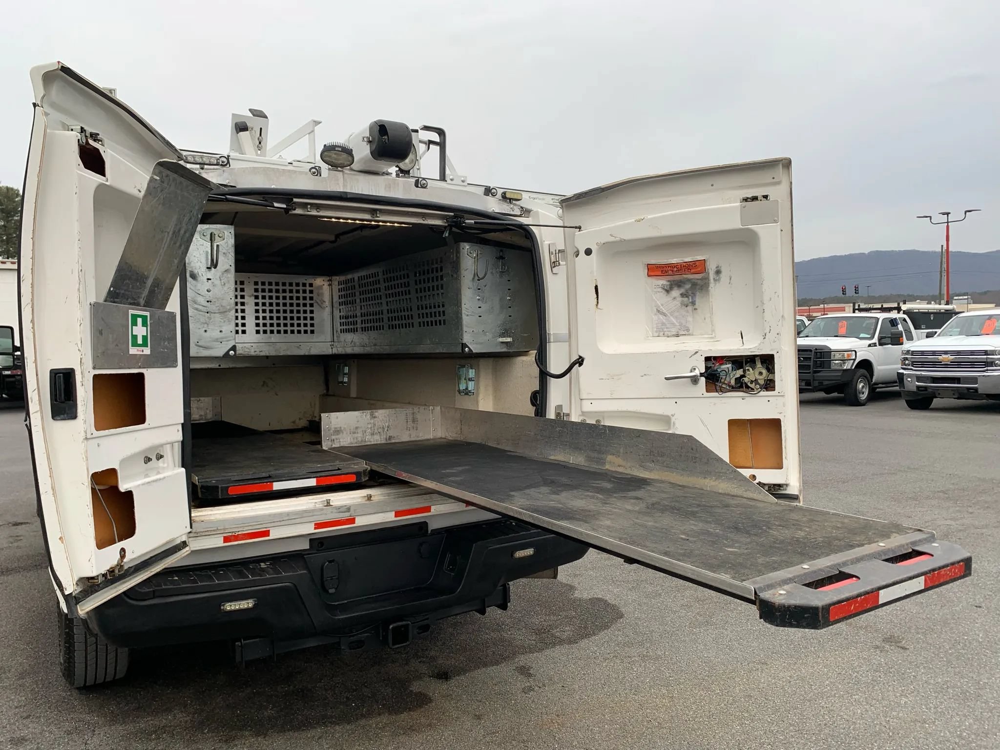 Used 2019 Ford F250 XL w/ Power Equipment Group RWD image 30