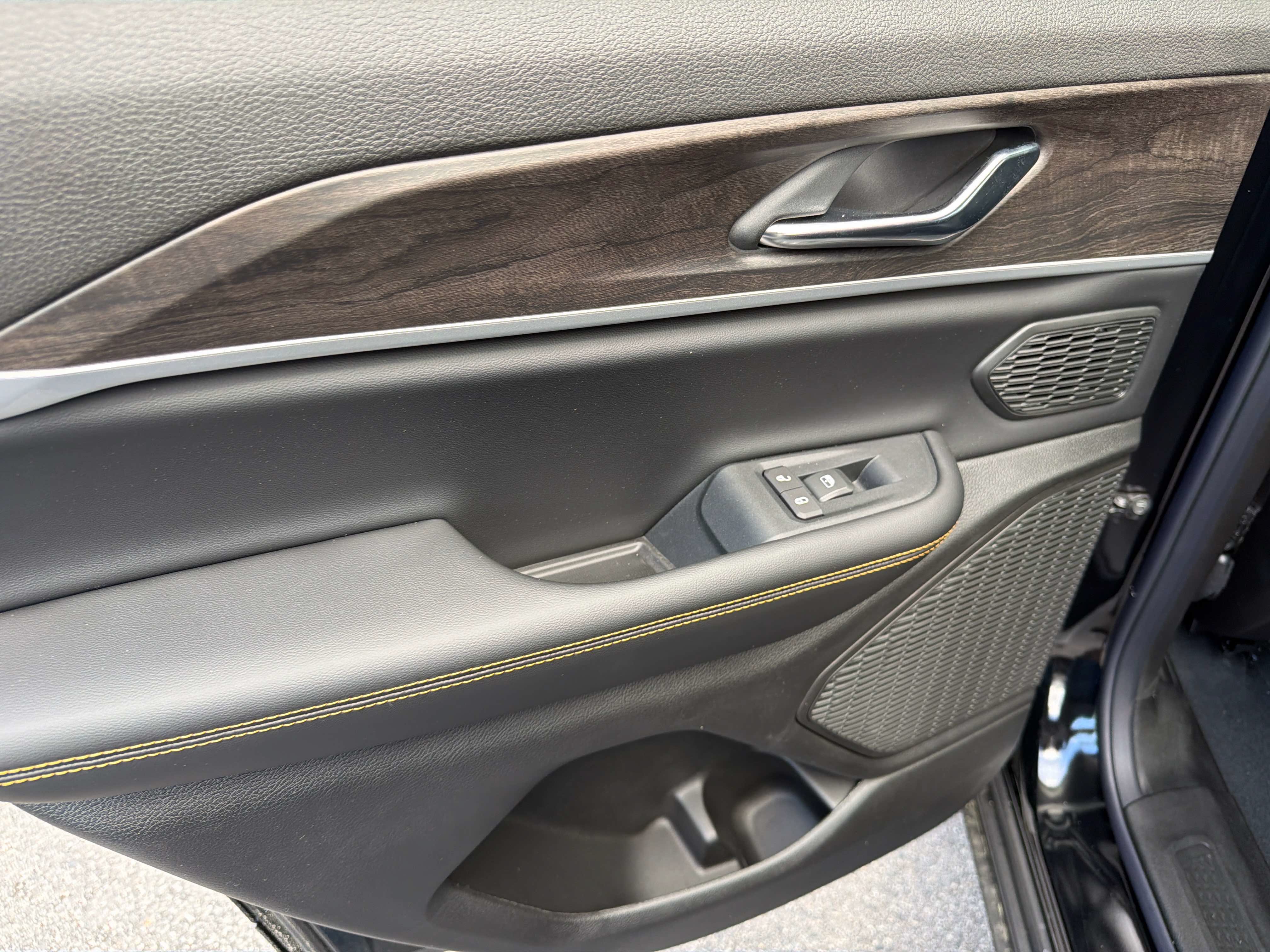 New 2026 Jeep Grand Cherokee Limited AWD/4WD image 7