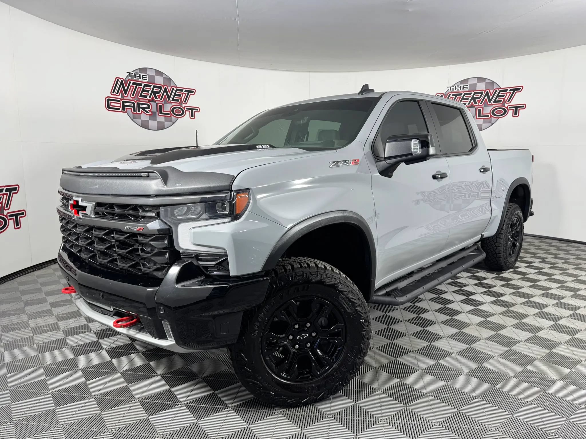 Used 2025 Chevrolet Silverado 1500 ZR2 w/ Technology Package AWD/4WD image 1