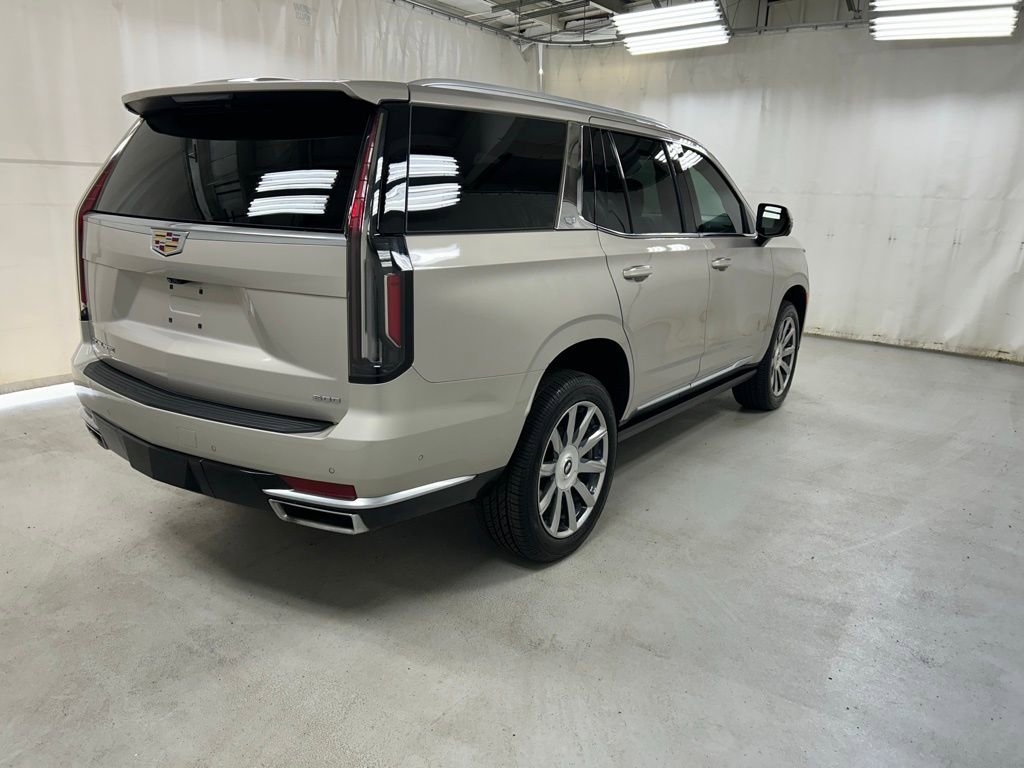 Used 2023 Cadillac Escalade Premium Luxury Platinum image 4