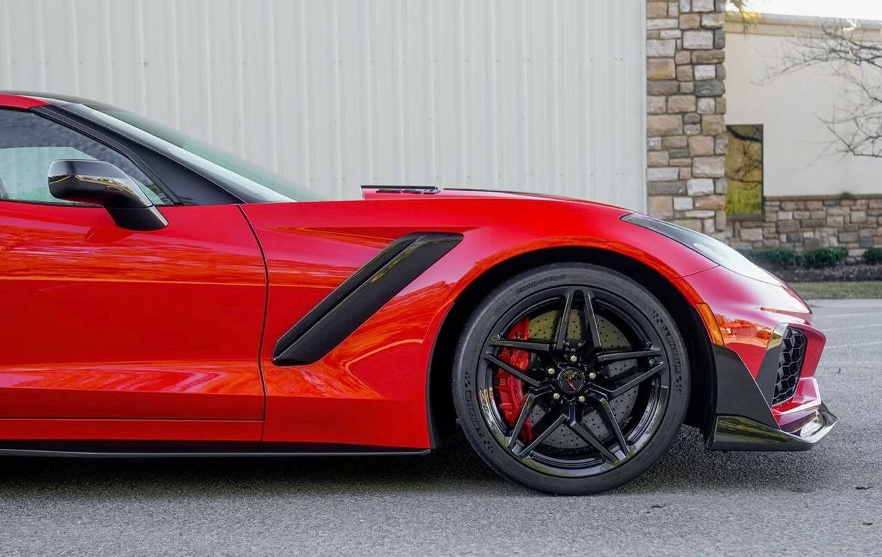 Used 2019 Chevrolet Corvette ZR1 image 11