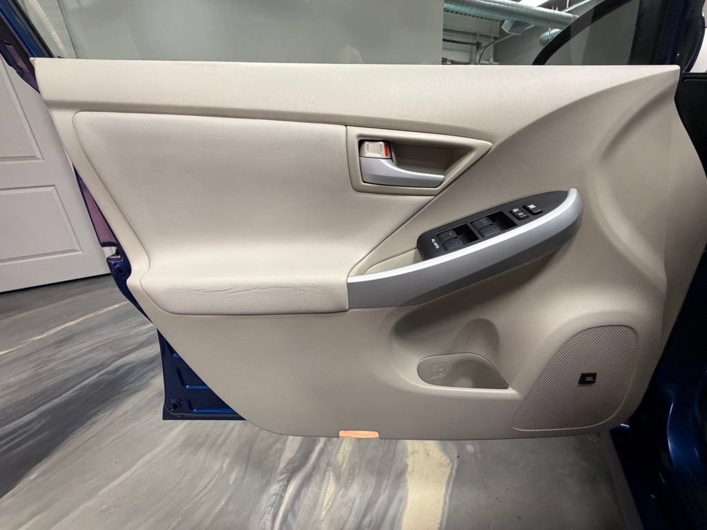 Used 2010 Toyota Prius Five FWD image 51