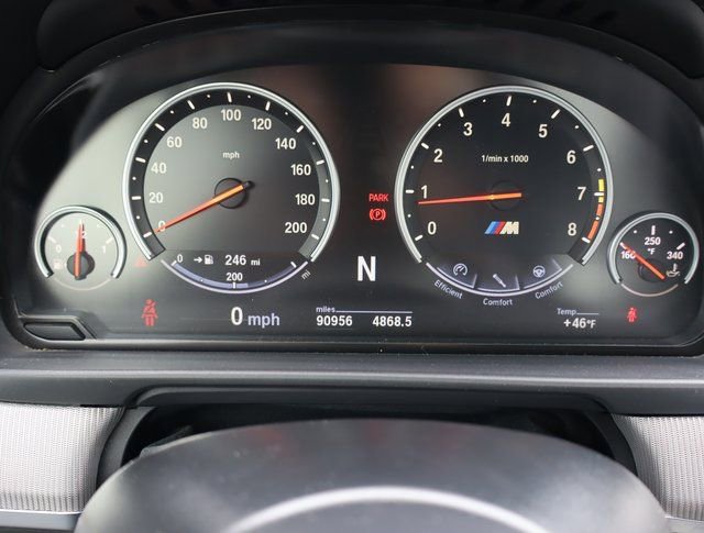 Used 2015 BMW M5 image 26