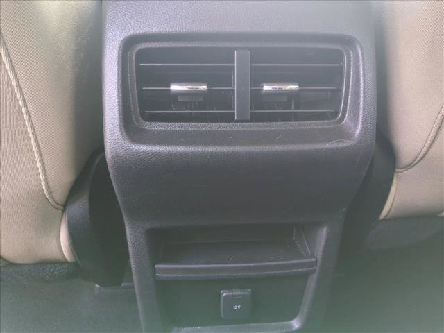Used 2020 Ford Edge SE AWD/4WD image 16