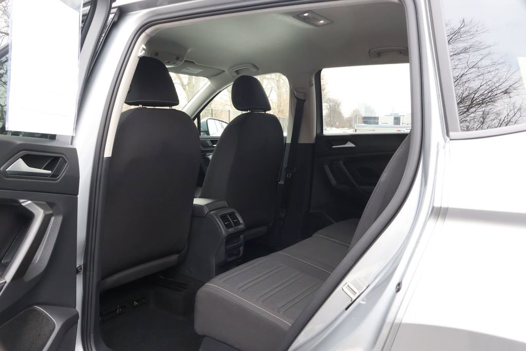 Used 2022 Volkswagen Tiguan S image 42
