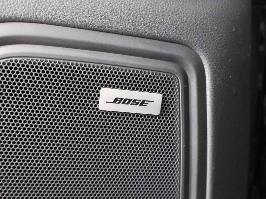 Certified 2025 Porsche Macan S w/ Premium Package Plus AWD/4WD image 19