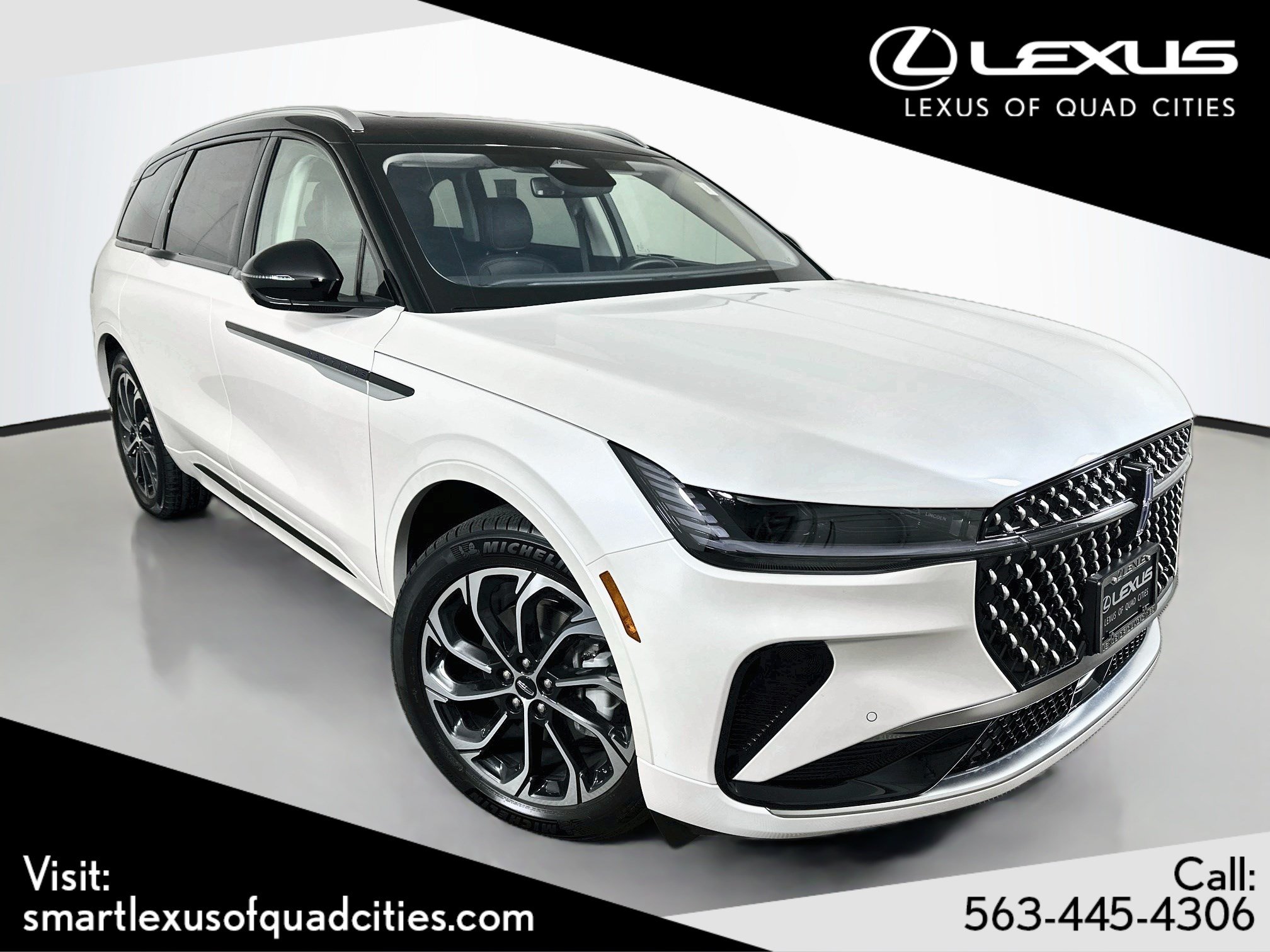 Used 2025 Lincoln Nautilus Reserve AWD/4WD image 1