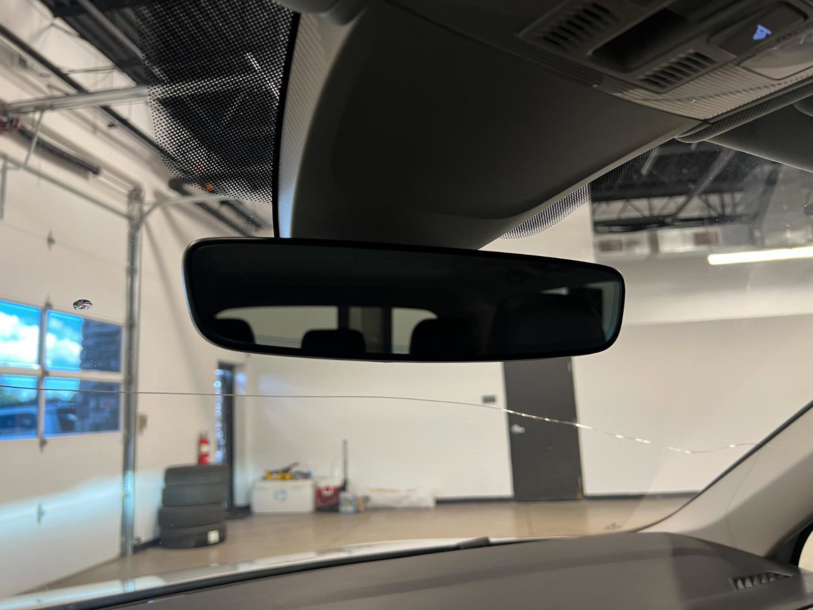 Used 2023 Volkswagen Tiguan SE image 24