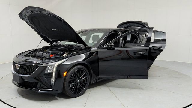 Certified 2025 Cadillac CT5 V w/ LPO, ONYX Package image 9