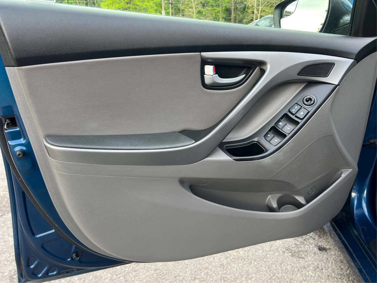 Used 2014 Hyundai Elantra Limited FWD image 17