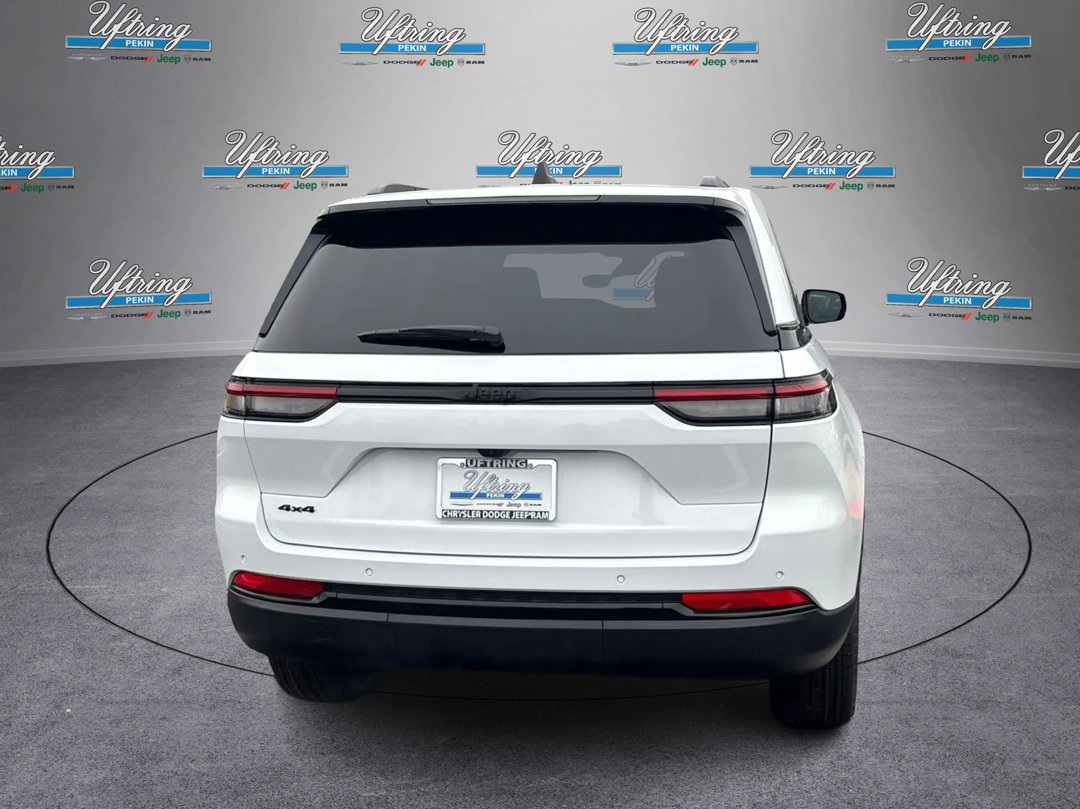 New 2025 Jeep Grand Cherokee 4WD image 4