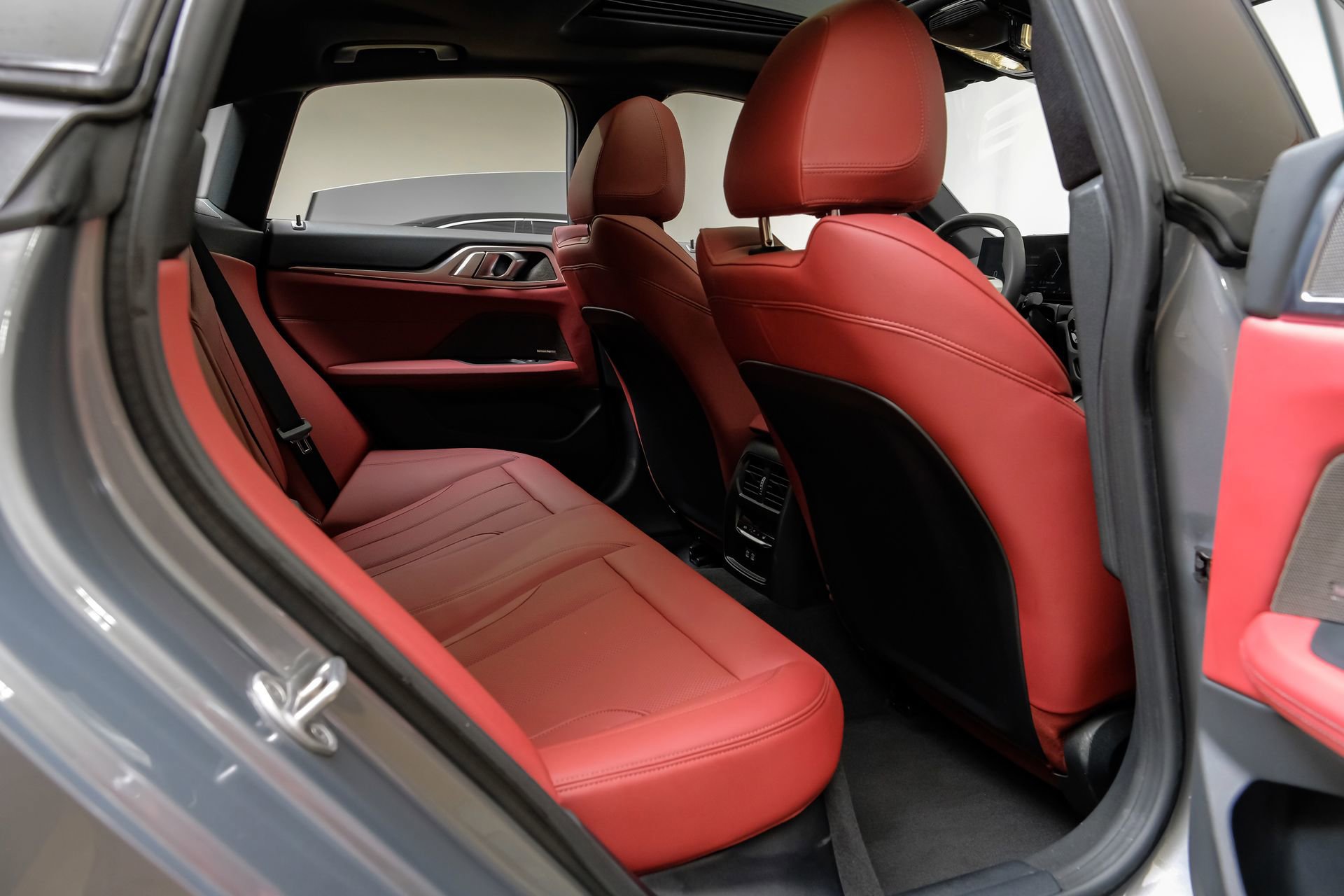 Used 2025 BMW 430i xDrive w/ Premium Package image 40