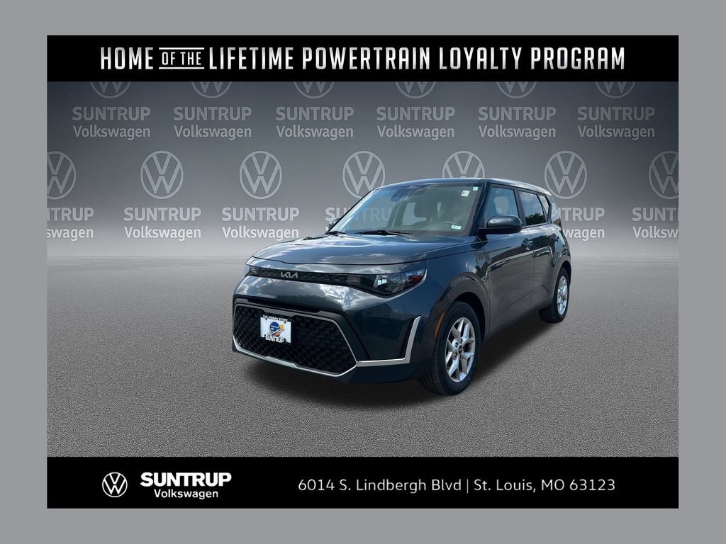 Used 2023 Kia Soul S FWD image 1
