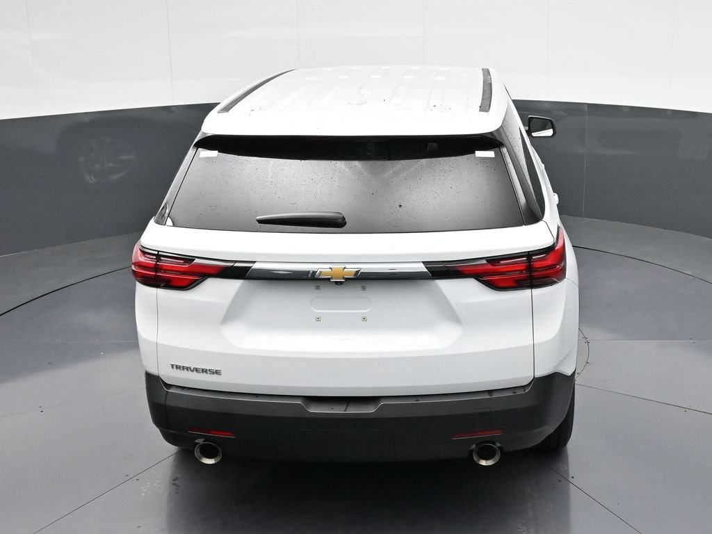 Used 2023 Chevrolet Traverse LS FWD image 17
