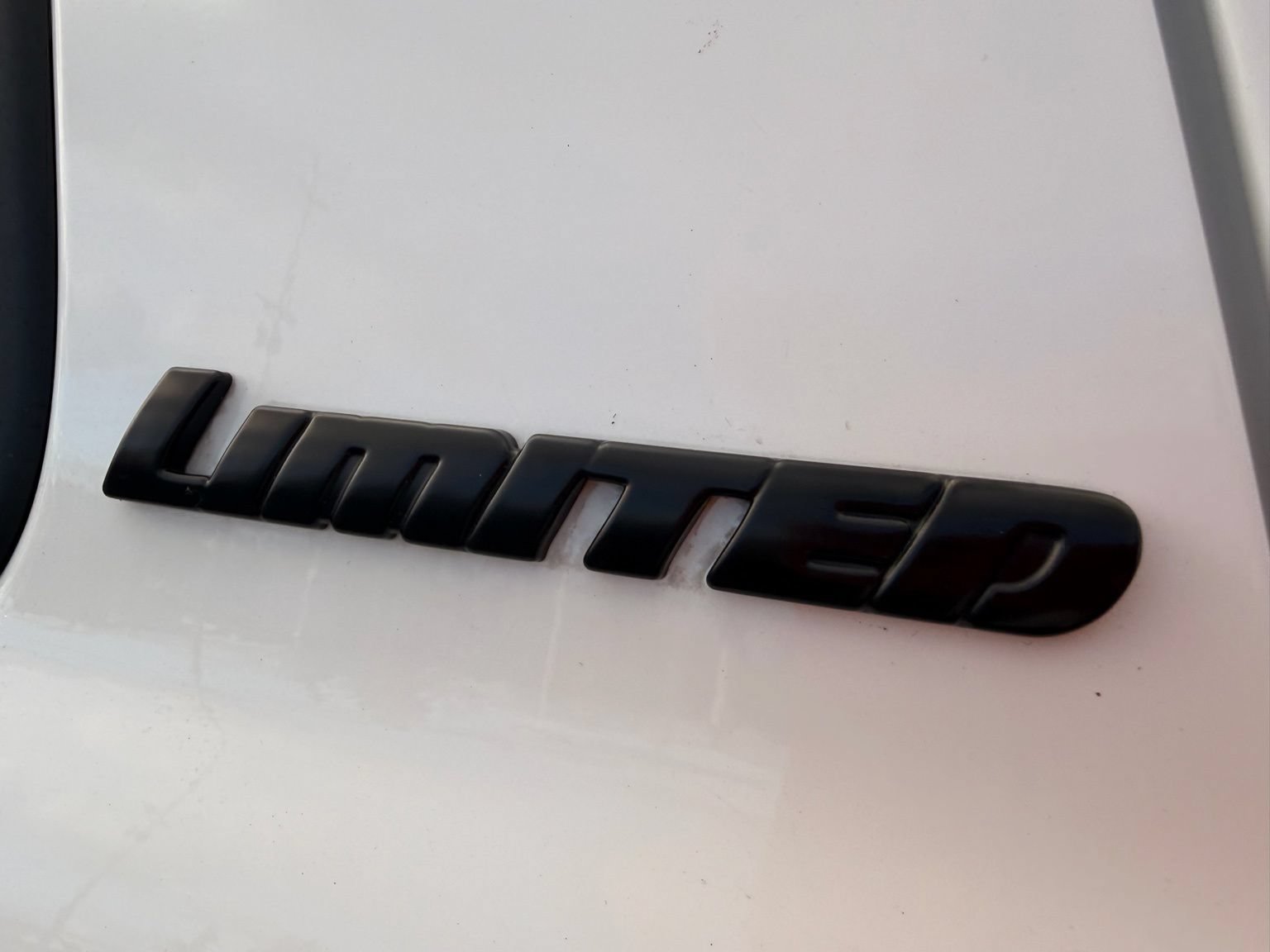 Used 2020 Toyota Sequoia Limited w/ Safety & Convenience Package AWD/4WD image 14