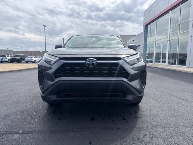 Used 2023 Toyota RAV4 LE AWD/4WD image 2