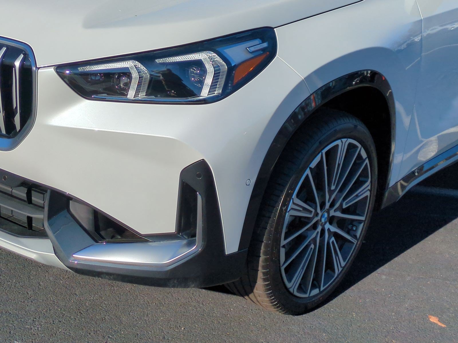 Certified 2026 BMW X1 xDrive28i w/ Technology Package AWD/4WD image 6