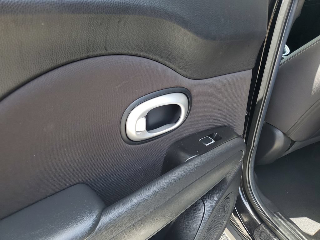 Used 2017 Kia Soul w/ Convenience Package FWD image 11