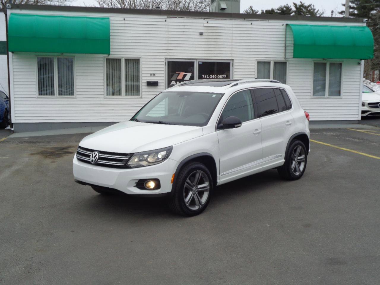 Used 2017 Volkswagen Tiguan Sport image 11
