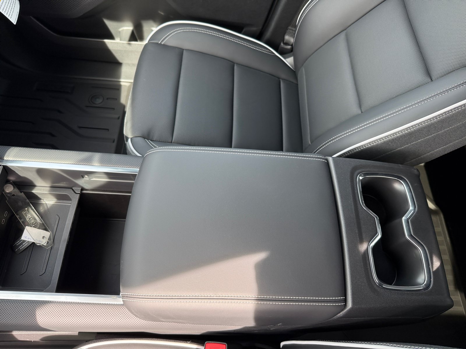 New 2026 GMC Sierra EV Elevation w/ LPO, Elevation Dark Package AWD/4WD image 14