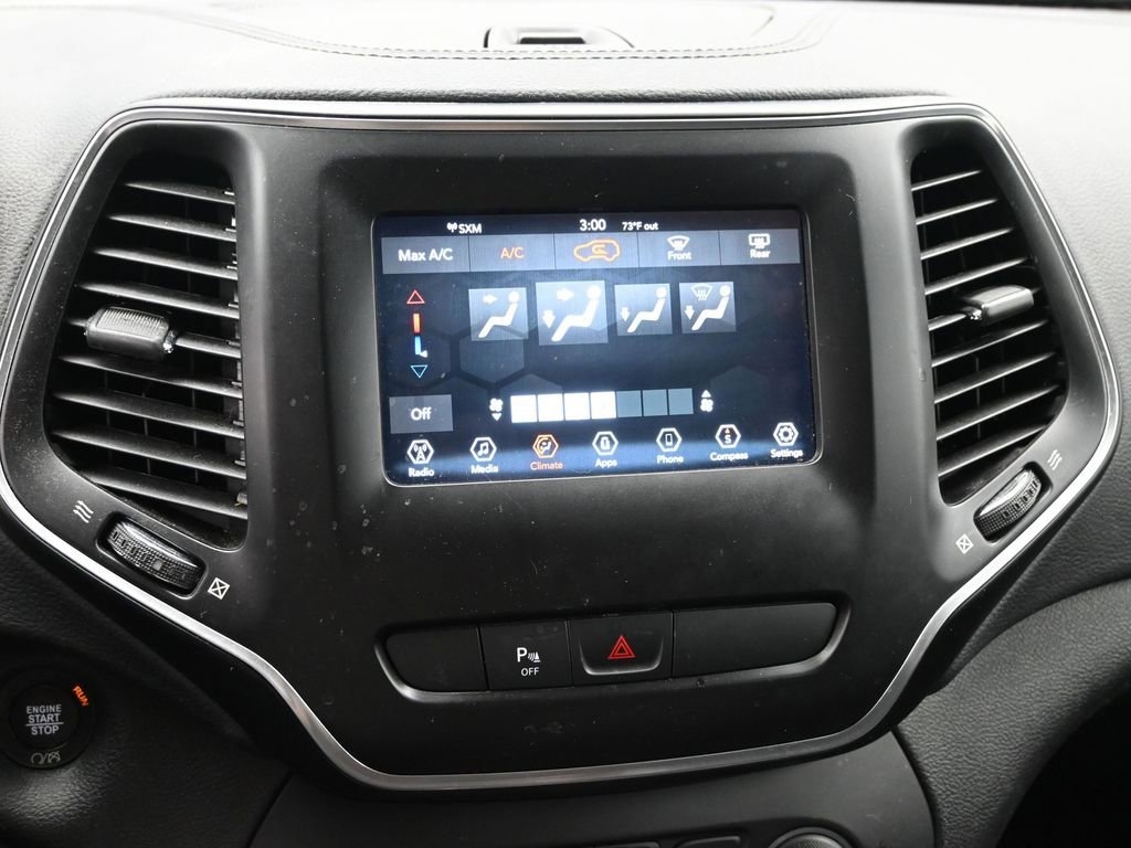 Used 2020 Jeep Cherokee Latitude Plus image 13