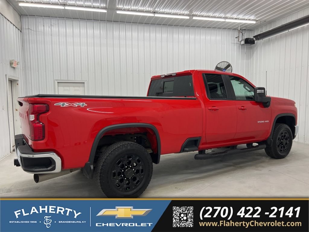 Used 2024 Chevrolet Silverado 3500 LT w/ Convenience Package AWD/4WD image 2