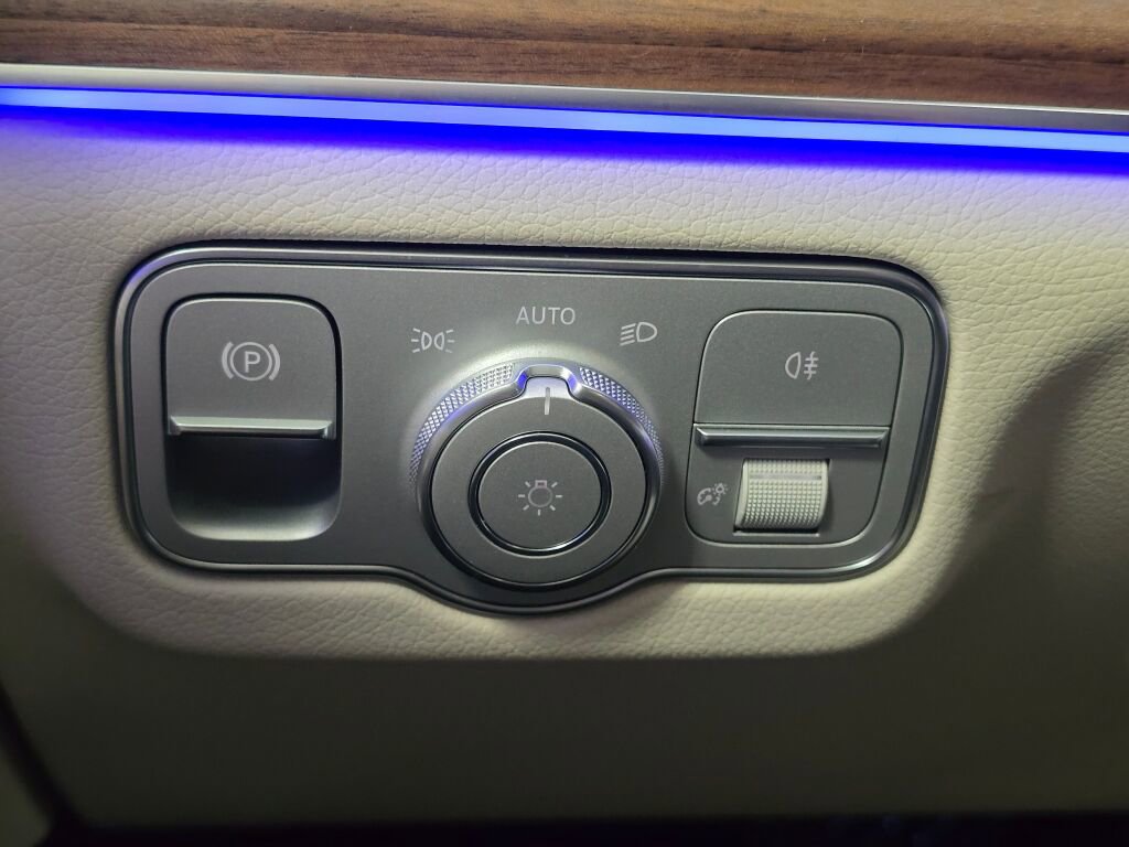 New 2026 Mercedes-Benz GLS 450 4MATIC image 28