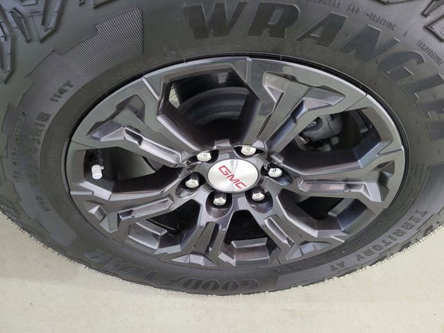 Used 2023 GMC Canyon Elevation w/ Convenience Package image 25