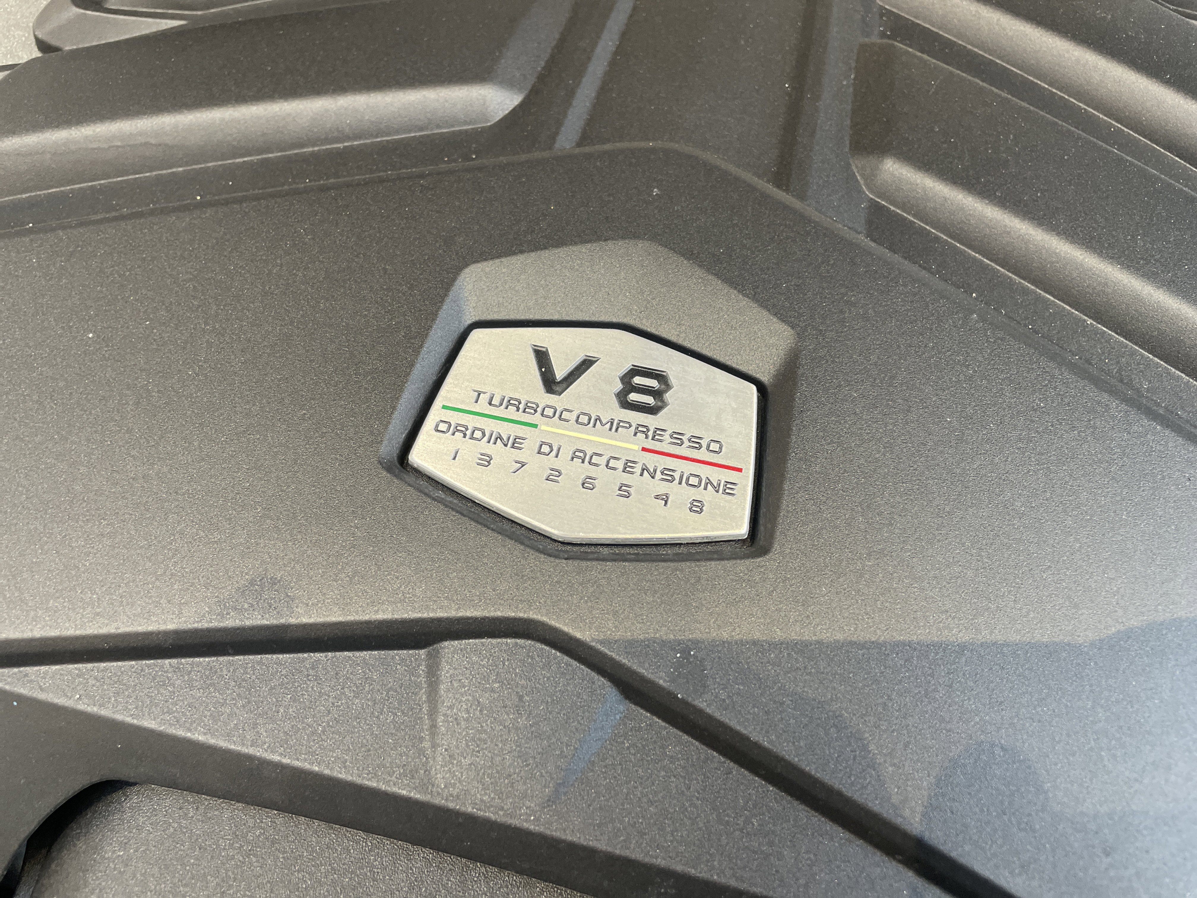 Used 2021 Lamborghini Urus AWD/4WD image 43