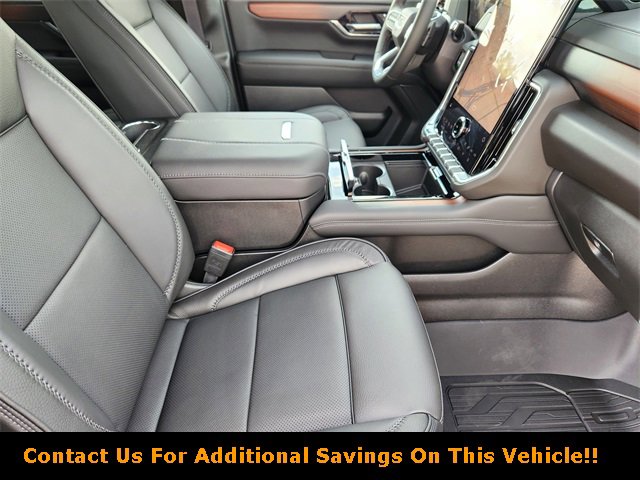 New 2026 GMC Yukon XL Denali w/ Sun & Power Step Package image 10