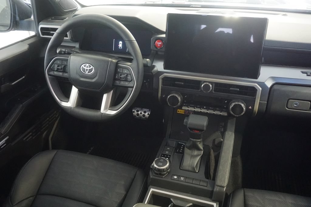 Used 2025 Toyota Tacoma TRD Sport w/ TRD Sport Premium Package AWD/4WD image 30
